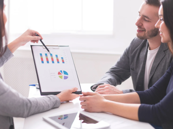 What Does a Financial Advisor Really Do? Insights for Houston Residents