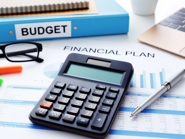 Financial Planning Tips for Freelancers and Self-Employed Professionals